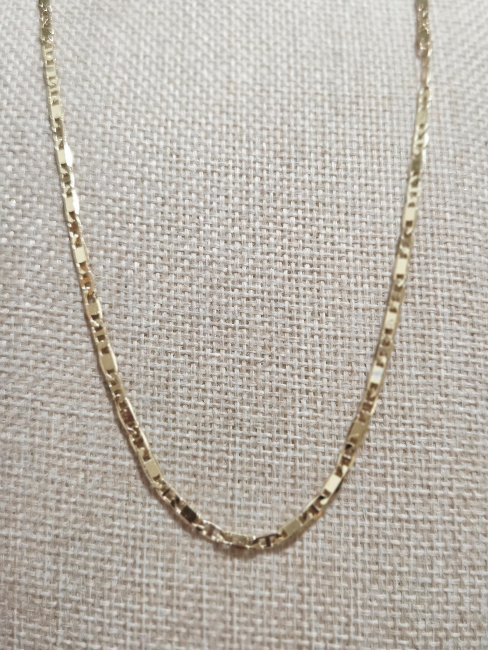 Classic Gold Tone Women's Chain Necklace